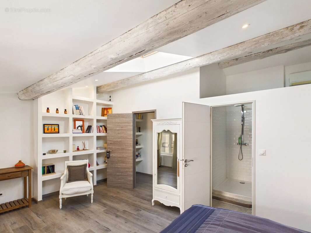 Maison à POURRIERES