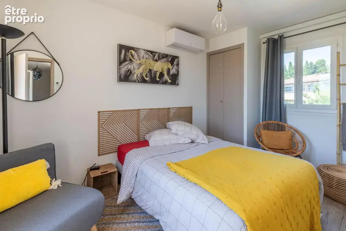 Maison de charme rénovée avec piscine chauffée et jardin à vendre a sanary-sur-mer - photo 16