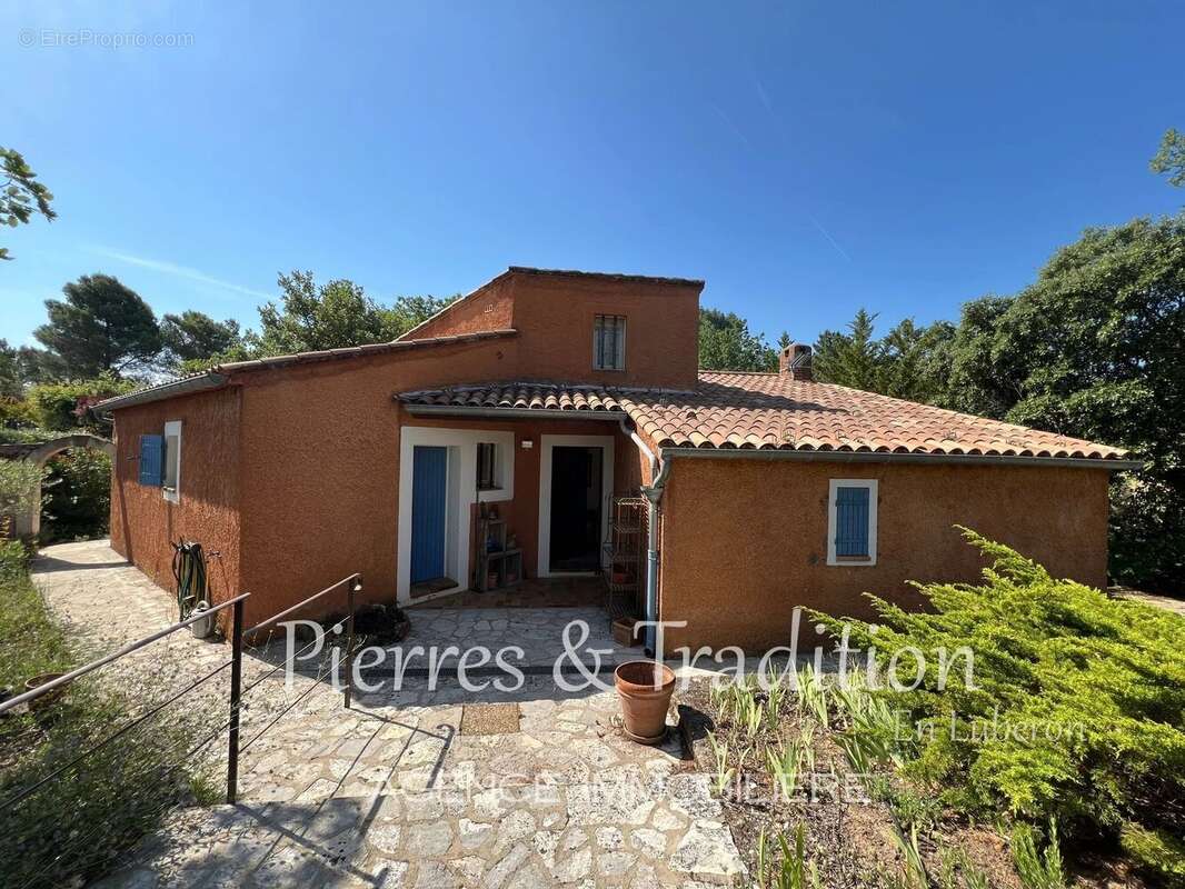 Maison à ROUSSILLON