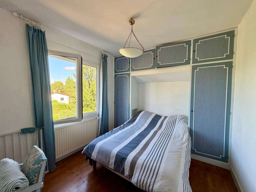 Maison de 8 pièces de 141 m² à La Chapelle-Saint-Laurent - photo 7