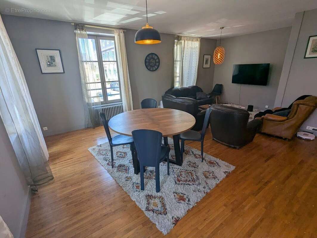 Appartement à JOSSELIN