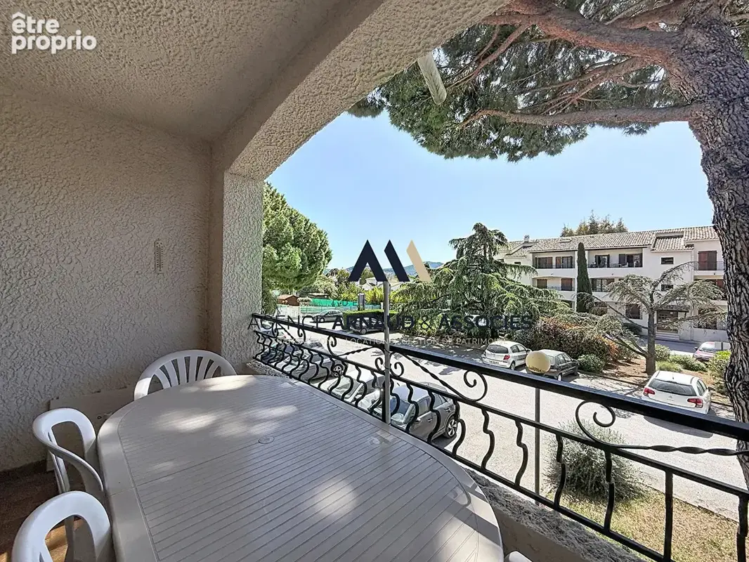 Appartement à SAINT-CYR-SUR-MER