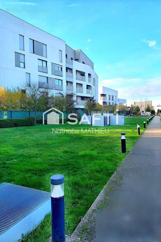 Photo 2 - Appartement à BUSSY-SAINT-GEORGES