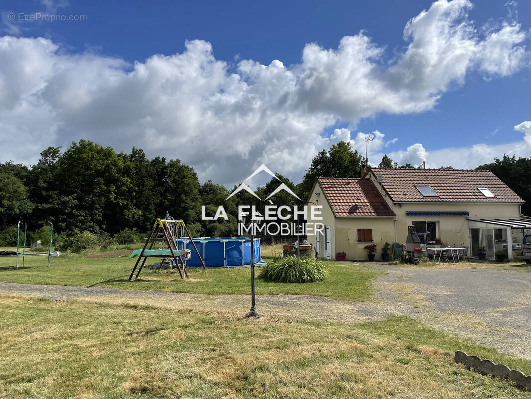 Maison à CLERMONT-CREANS