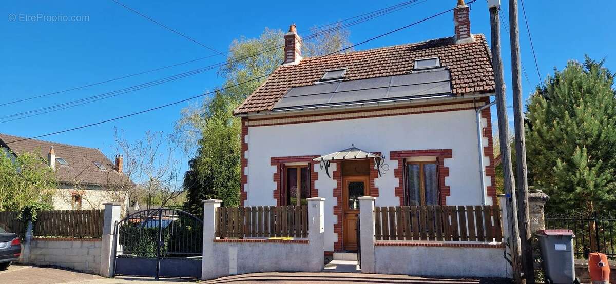 Maison à THOURY-FEROTTES