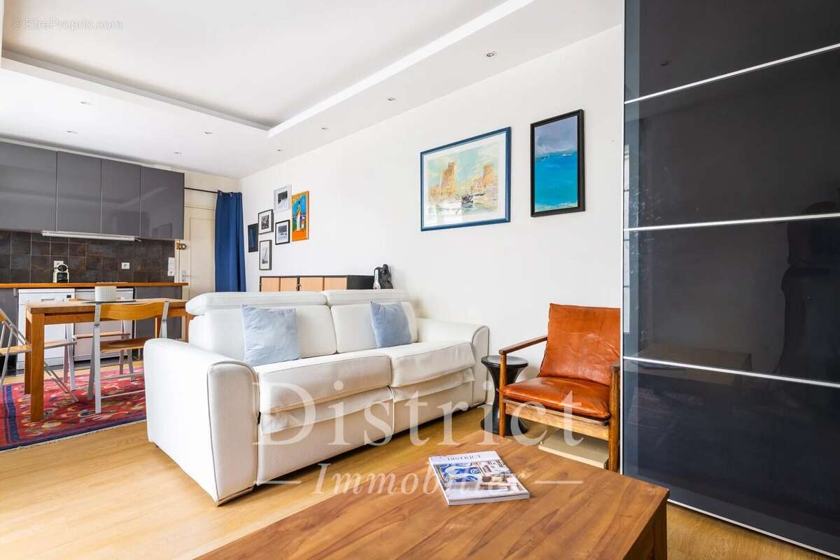 Appartement à PARIS-15E