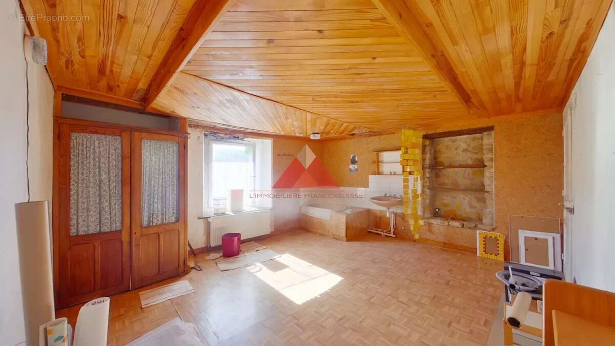 Maison à LESCHERES