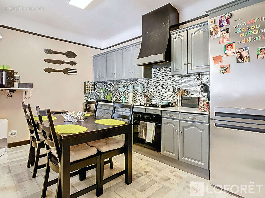 Maison à SAINT-VICTORET