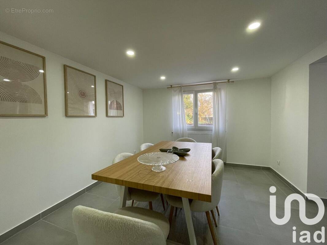 Photo 1 - Maison à VAUJOURS