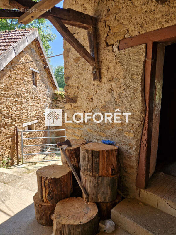 Maison à CALMONT