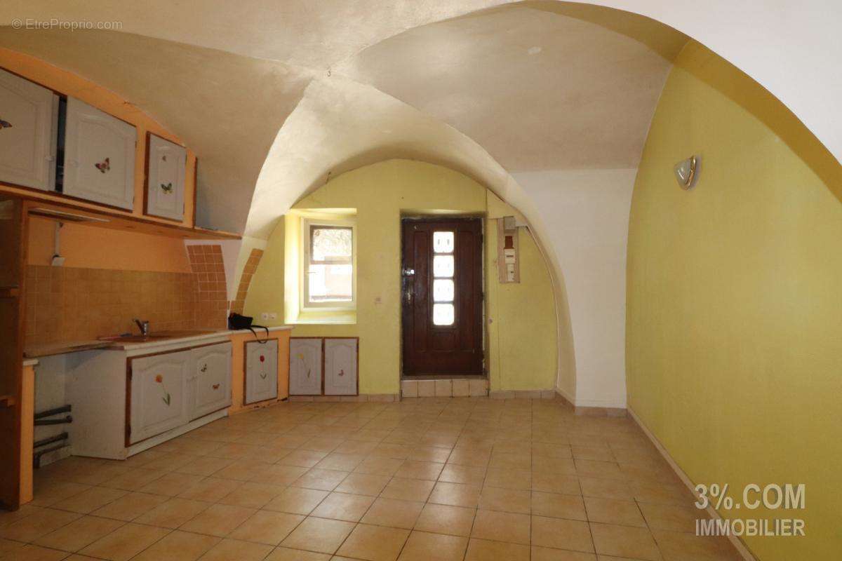 Maison à LIVRON-SUR-DROME