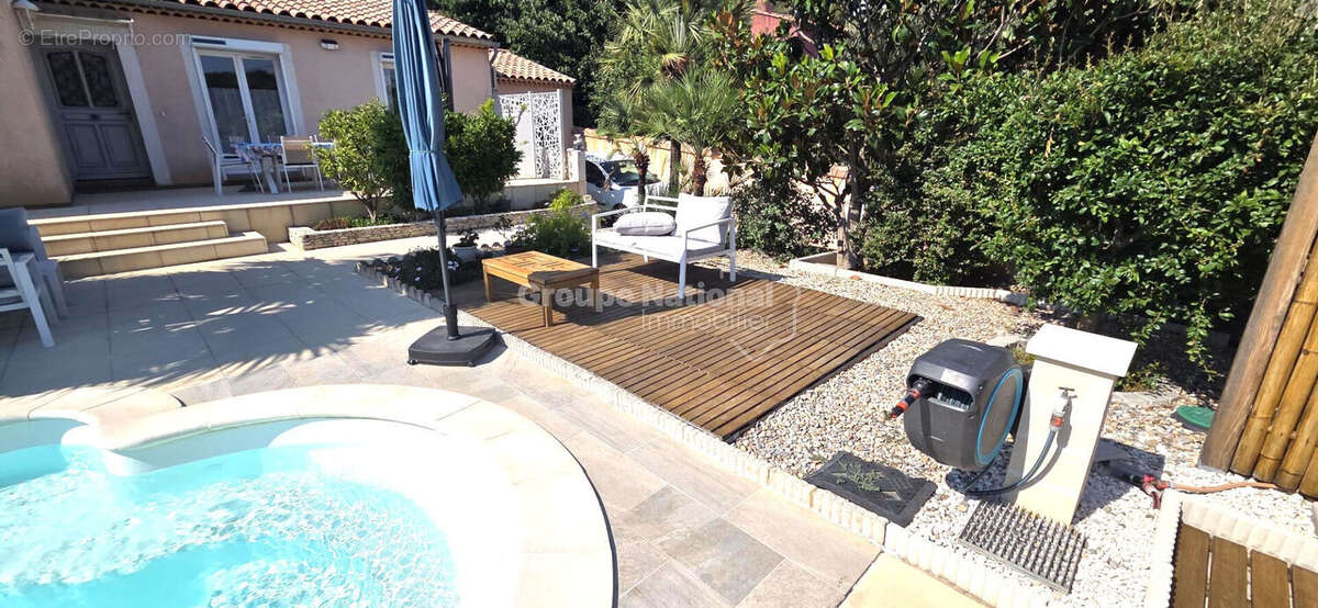 COUP DE COEUR AU ROVE! Villa de plain pied de type 4 de 112 m²  sur parcelle de terrain de 724 m² avec terrasses, piscine, cuisi - photo 15