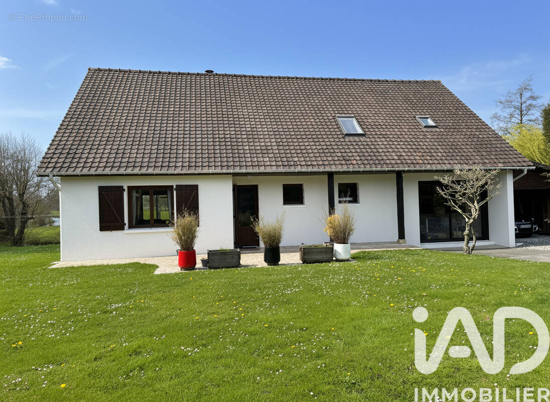 Photo 1 - Maison à BELLENGREVILLE