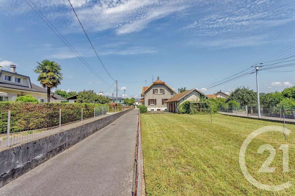 Maison 100 m² à Rumilly  - photo 2
