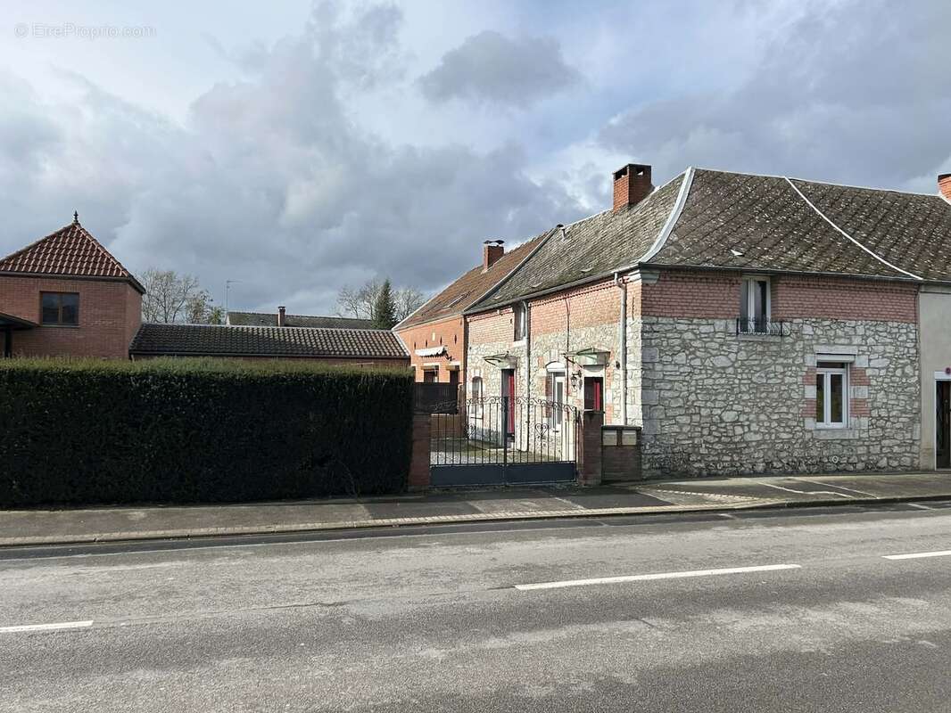 Photo 2 - Maison à AULNOYE-AYMERIES