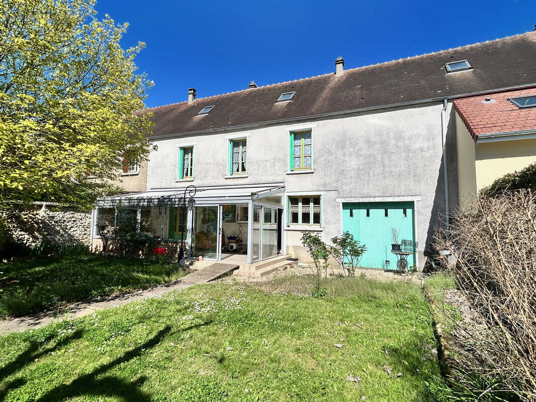 Maison à OLLAINVILLE