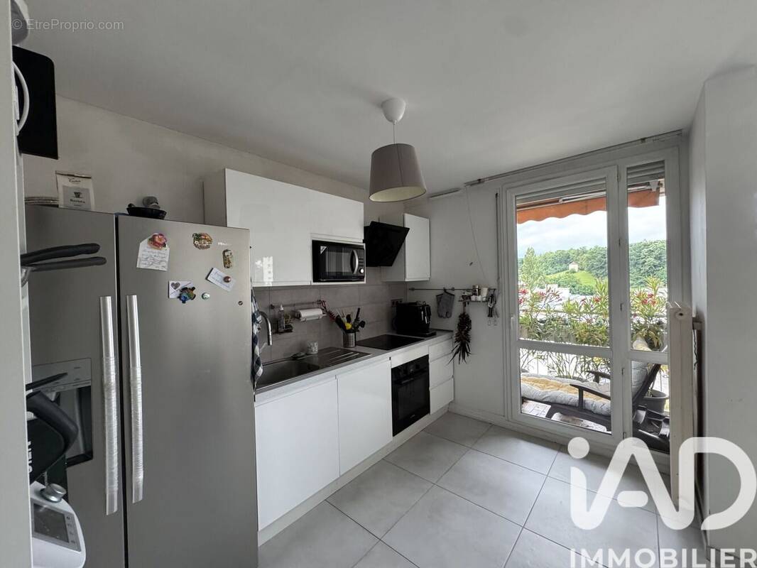 Photo 1 - Appartement à OULLINS