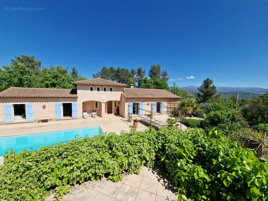 Maison à TOURRETTES