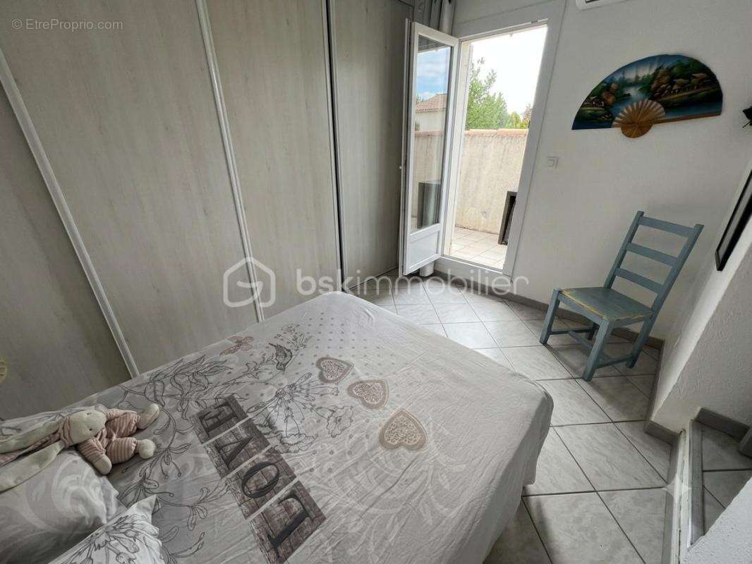 OLLIOULES – FAVEYROLLES - Maison familiale T9 de 160 m² avec annexes, piscine et terrain de 2 000 m² - photo 18