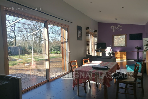 Maison à SAINT-GENIES