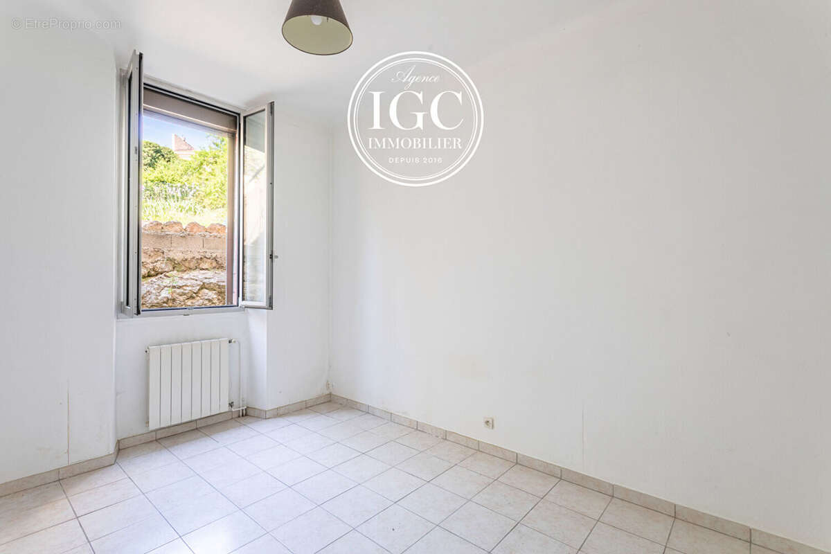 Appartement type 3 / 134 m²  / terrain 460 m² / 2 garages - photo 13