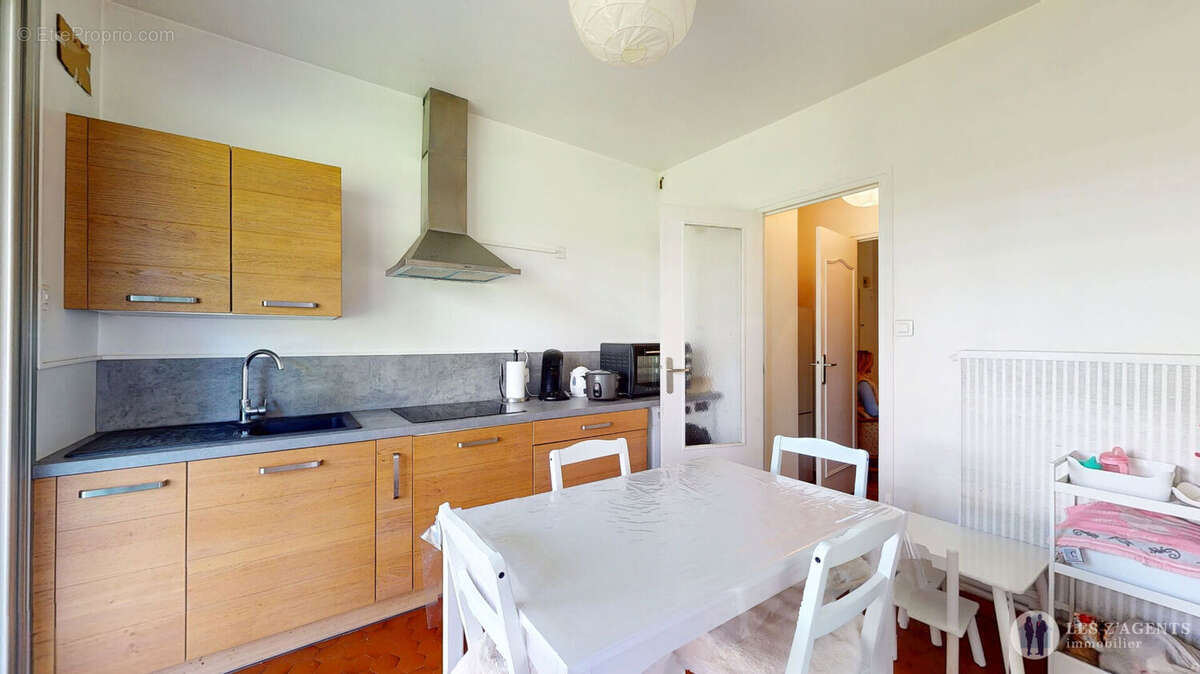 Appartement à MEYLAN