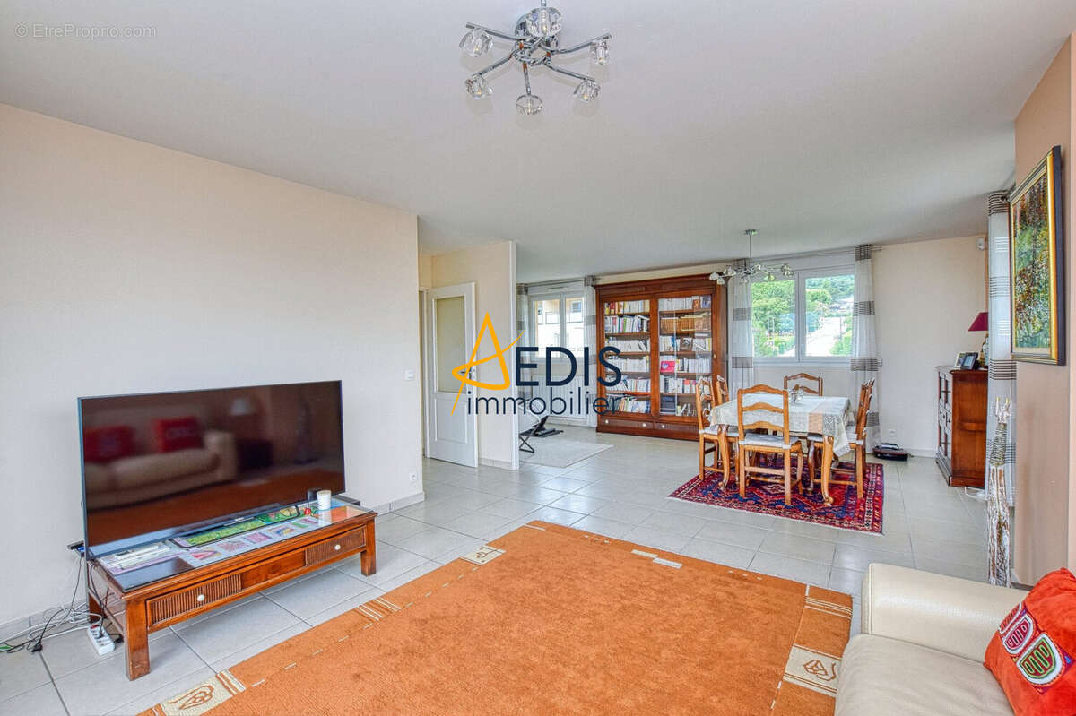 Appartement à SAINT-ISMIER