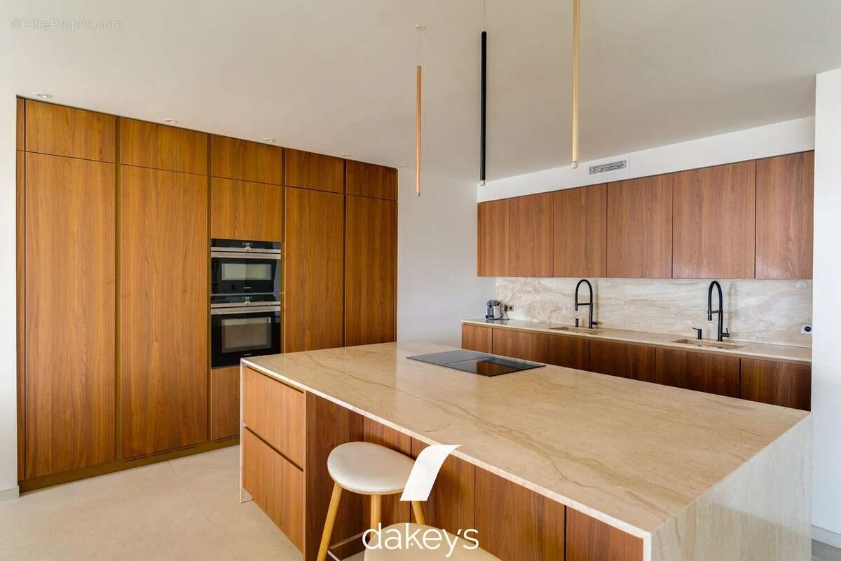 Appartement à MARSEILLE-7E