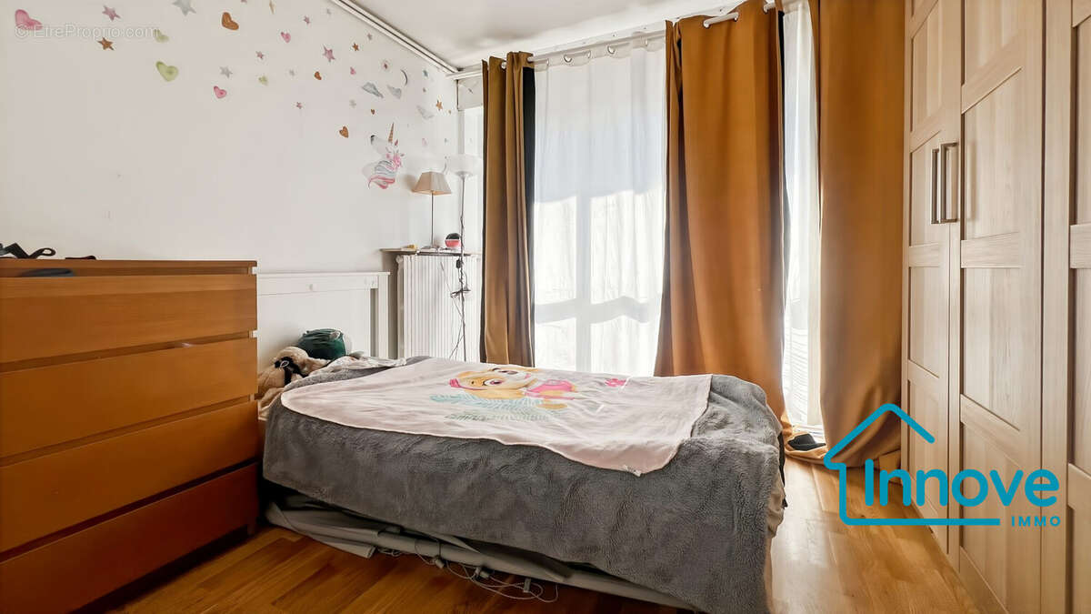 Appartement à LA CELLE-SAINT-CLOUD