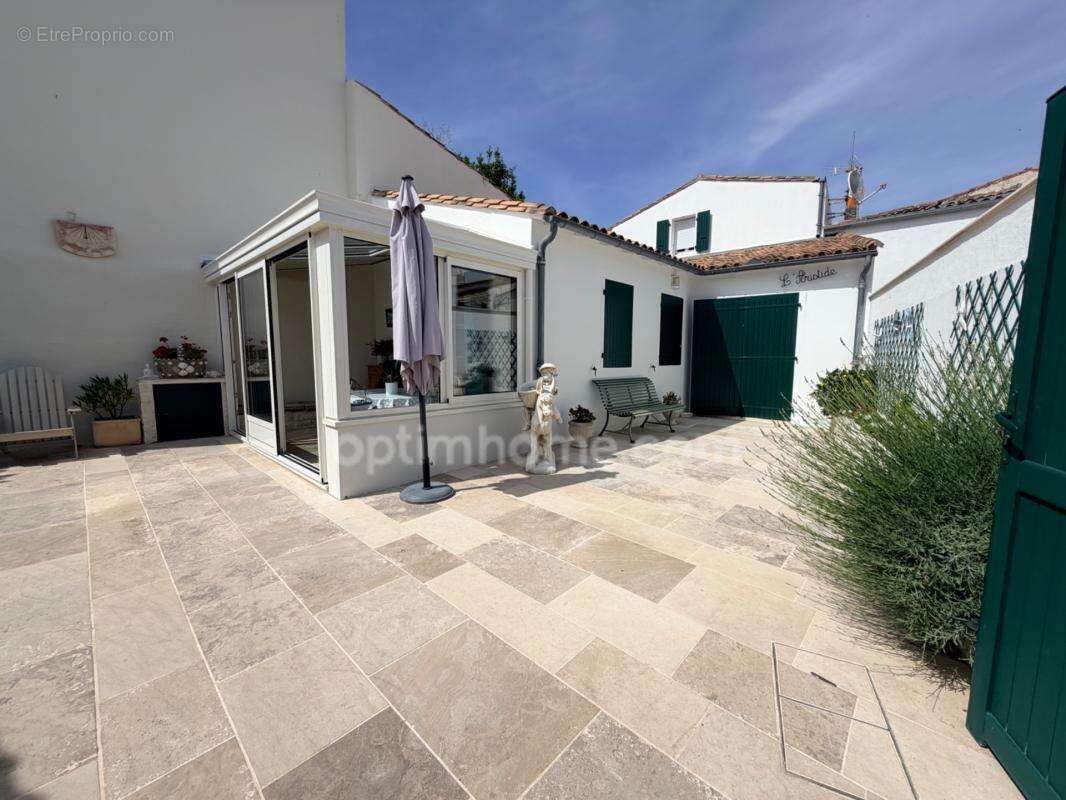 Rare Maison Coeur du  village à ARS EN RÉ - photo 5