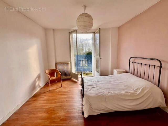Maison à MONTREUIL-BELLAY