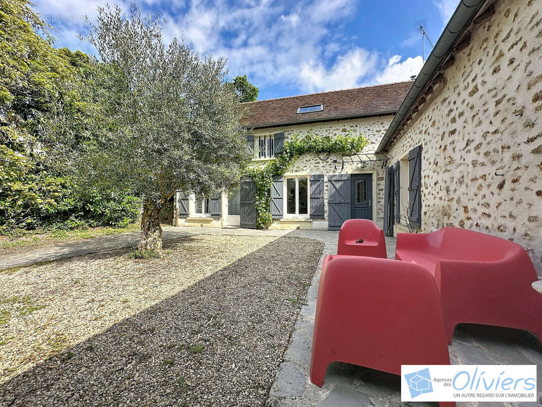 Maison à BOULLAY-LES-TROUX