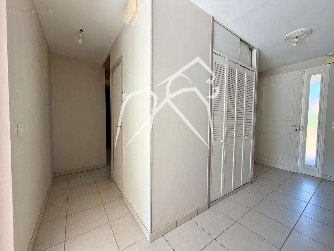 Pavillon individuel  vivable de plain-pied  160 m²  5 chambres  le mesnil-esnard (76240) - photo 11