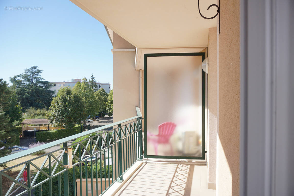 Appartement à CRAPONNE