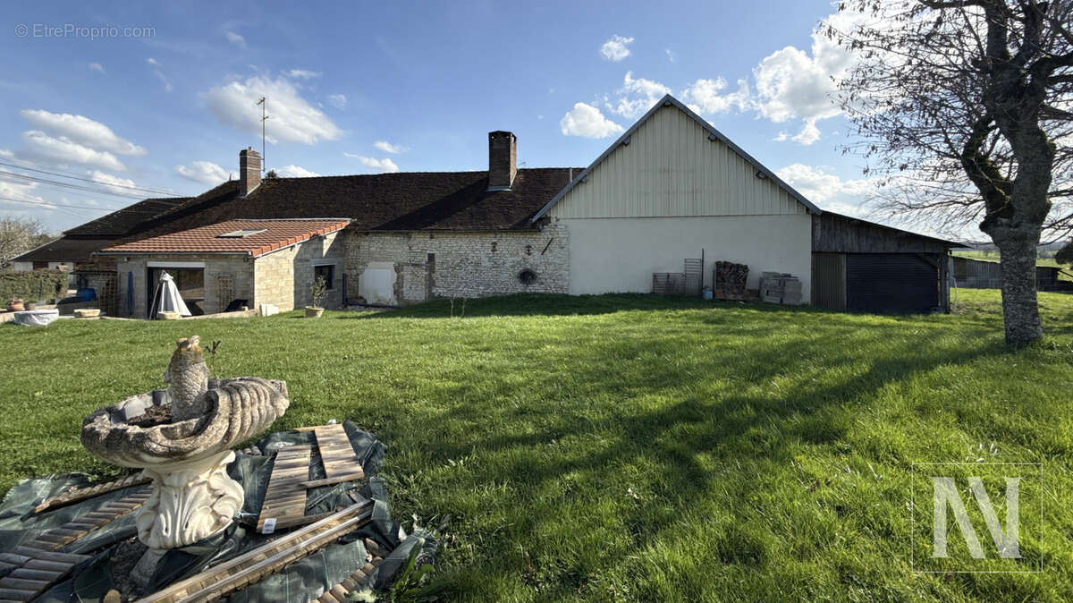 Maison à AUXON