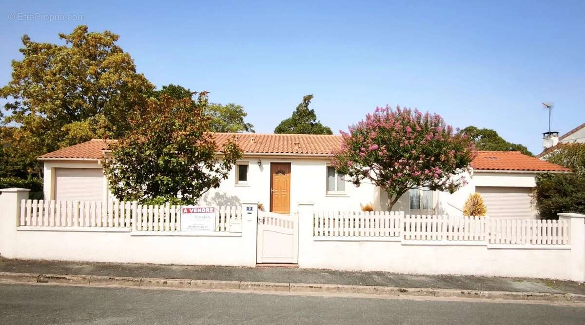 Pavillon plain pied avec 3 chambres - poitiers - photo 2