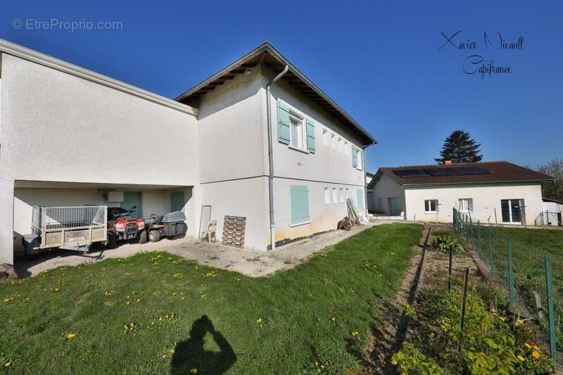 Maison à PONT-DE-VAUX