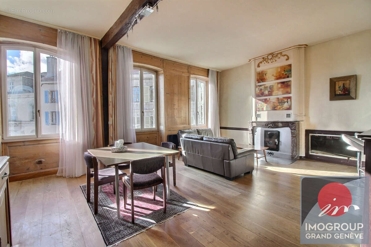Appartement Gex 6 pièce(s) 245.69 m2 - photo 2