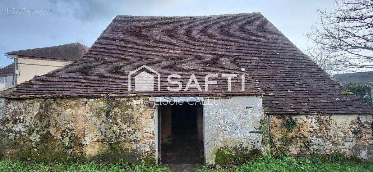 Photo 1 - Parking à BELHOMERT-GUEHOUVILLE