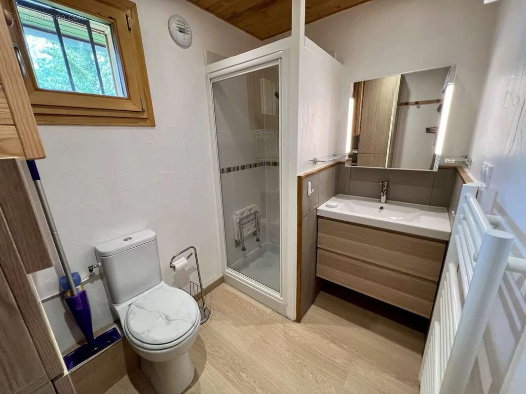 Chalet rénové en deux appartements - photo 9