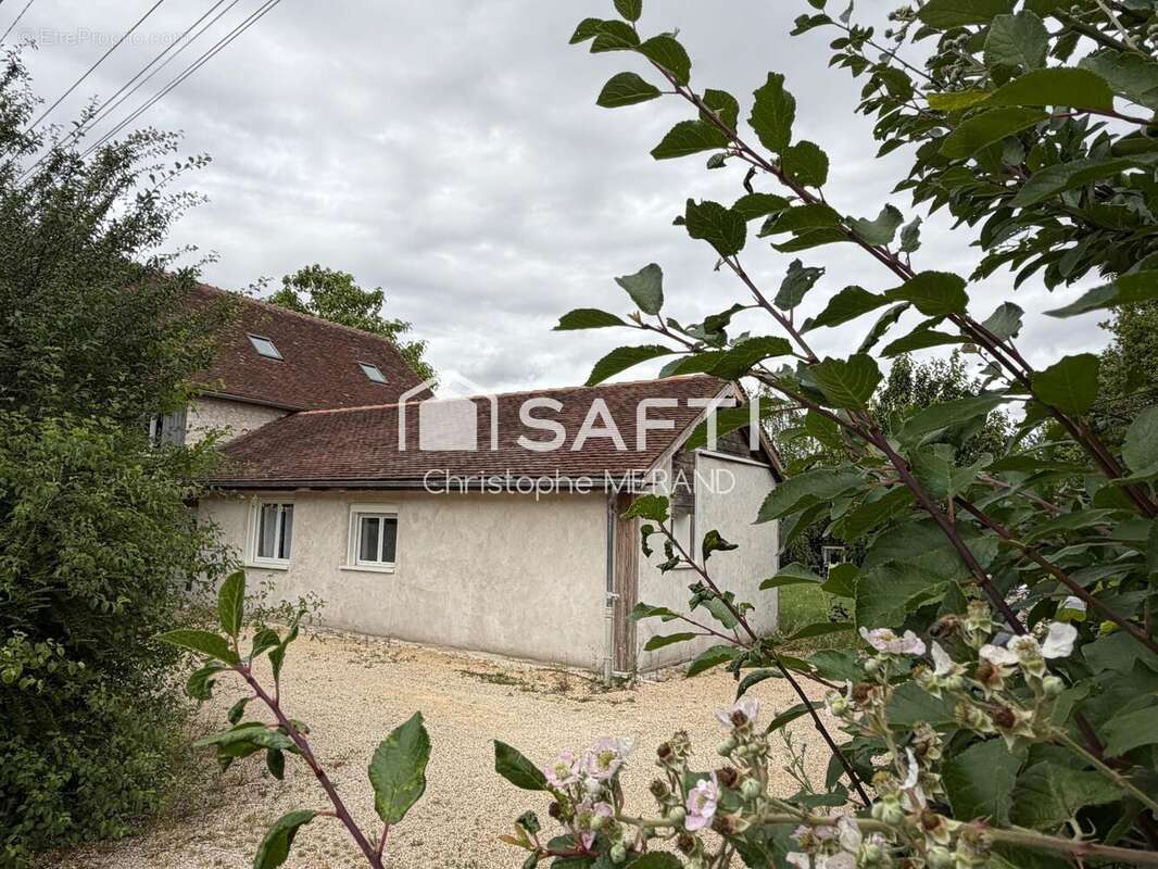Photo 2 - Maison à LES ORMES