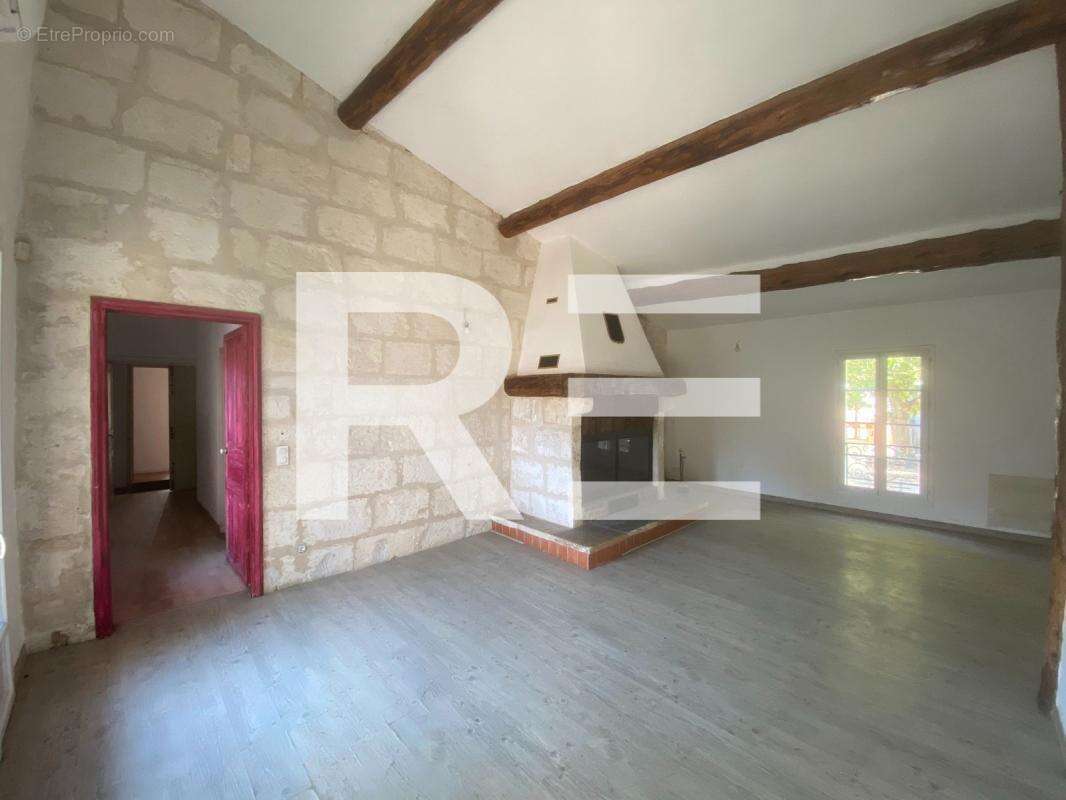 Appartement à REDESSAN