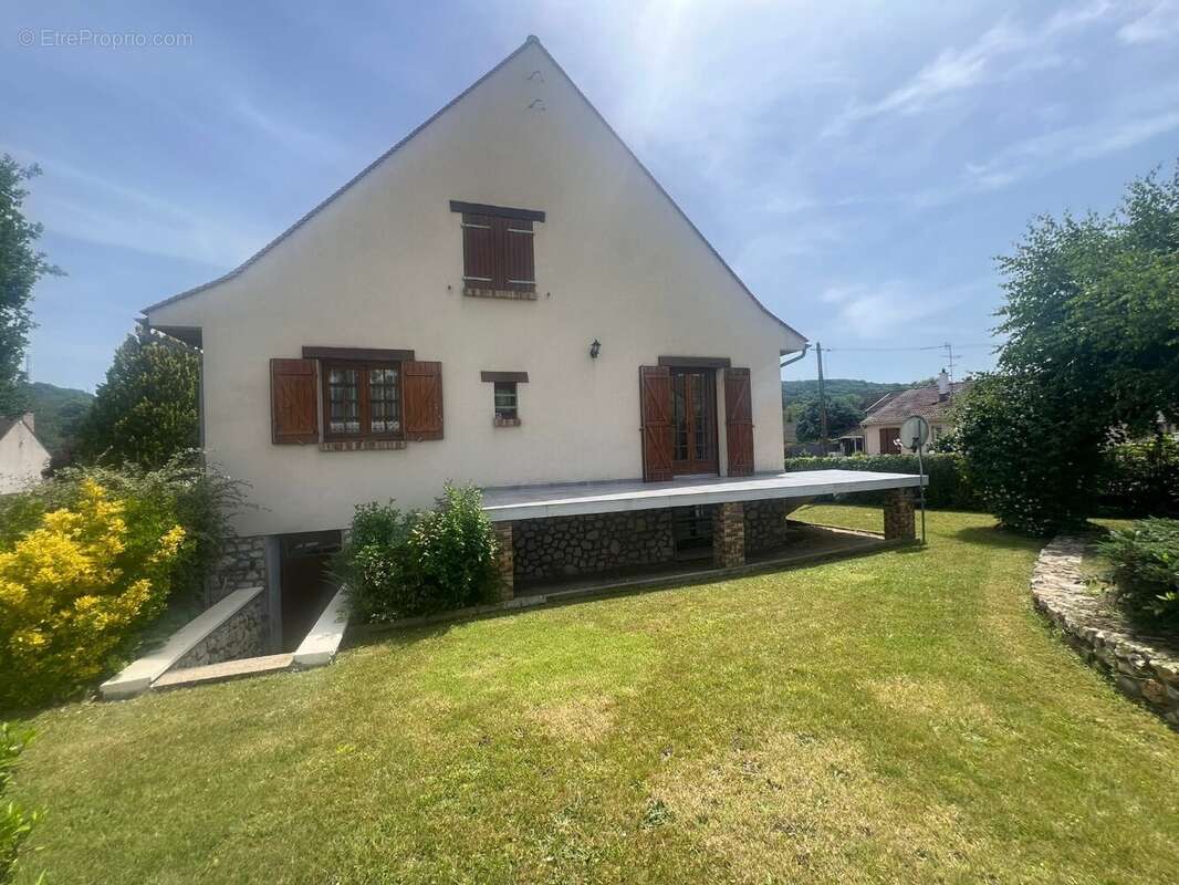 Maison à SAINT-CHERON
