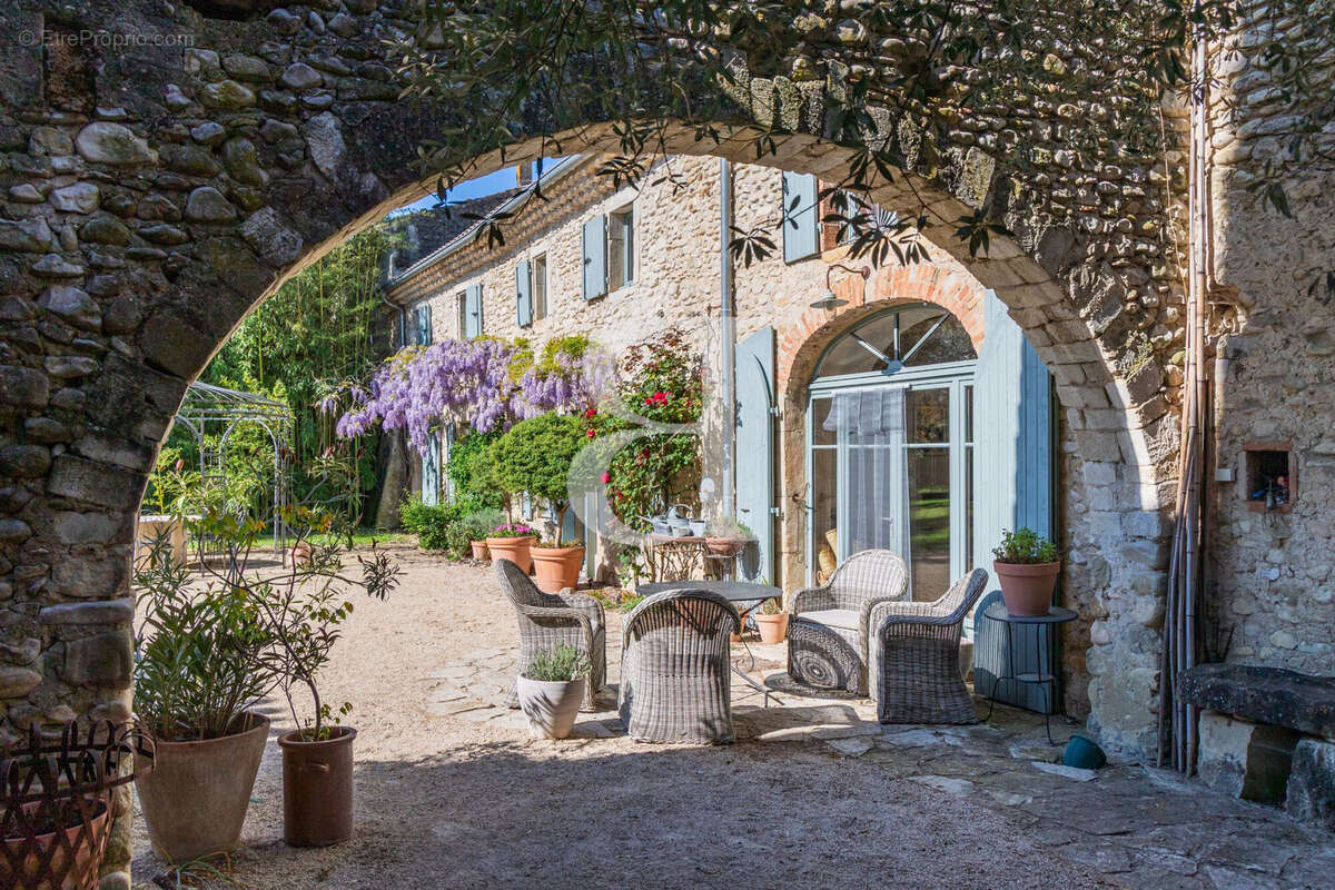 Maison à LA BEGUDE-DE-MAZENC