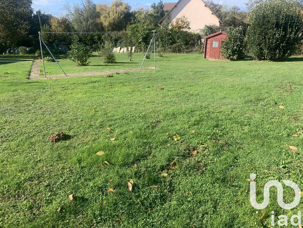 Photo 1 - Terrain à MONCE-EN-BELIN