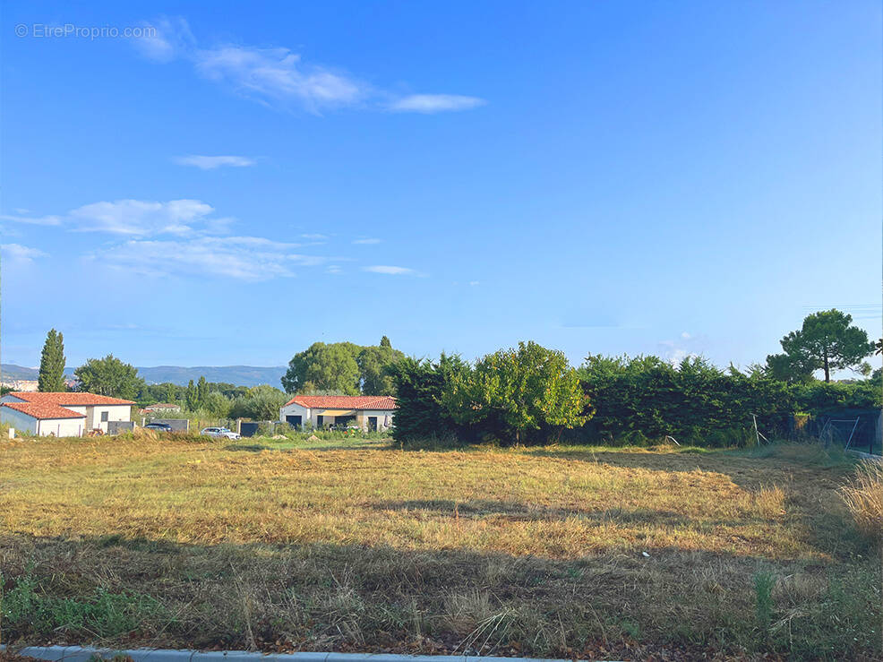 Terrain à CHATEAUNEUF-DU-RHONE