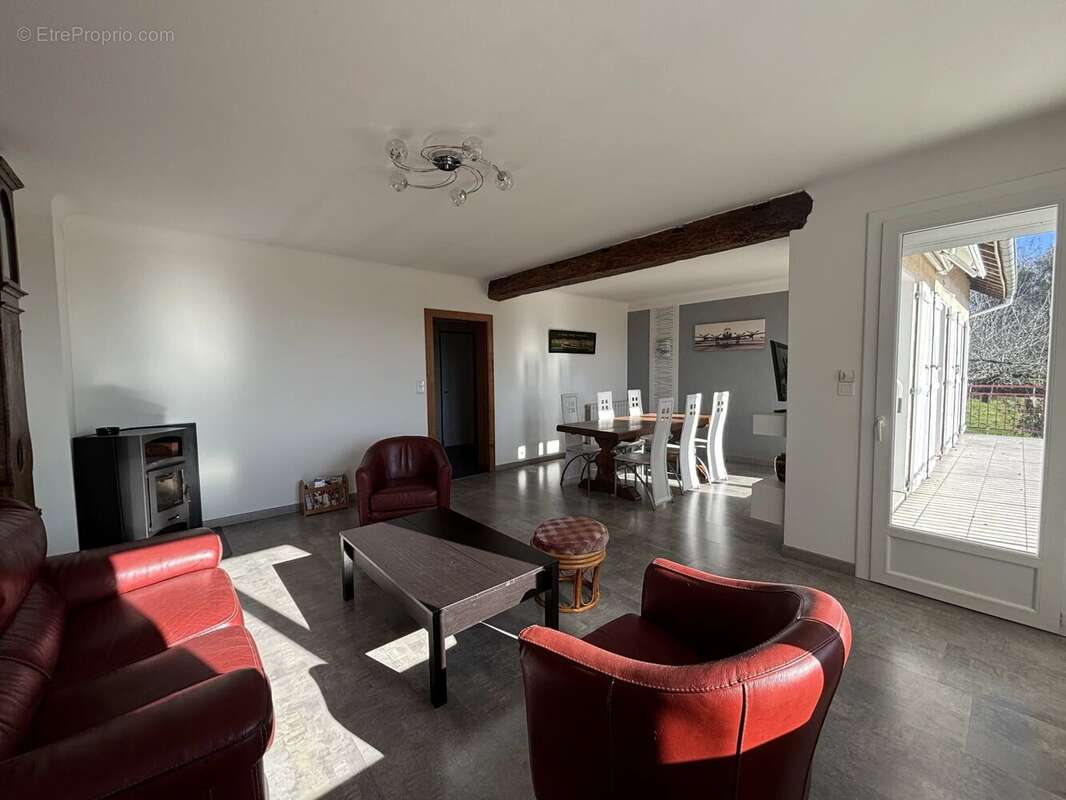 Maison à VIC-EN-BIGORRE