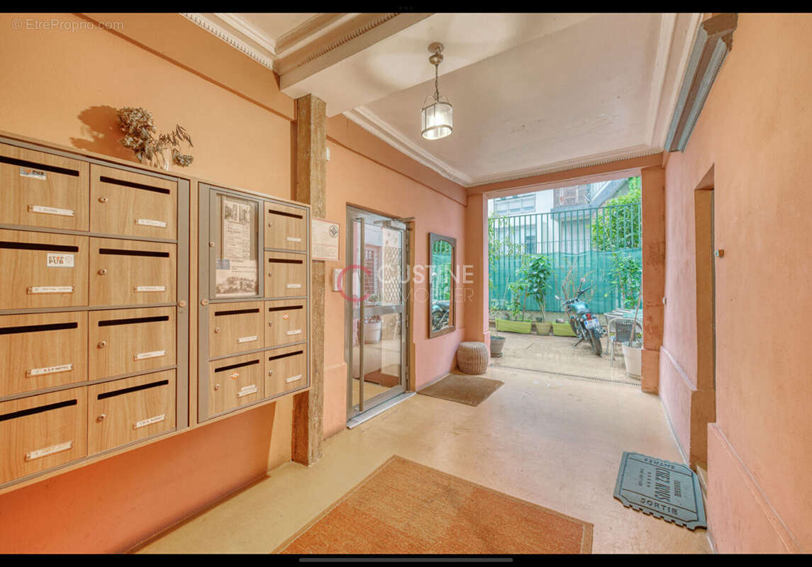 Appartement à PARIS-18E