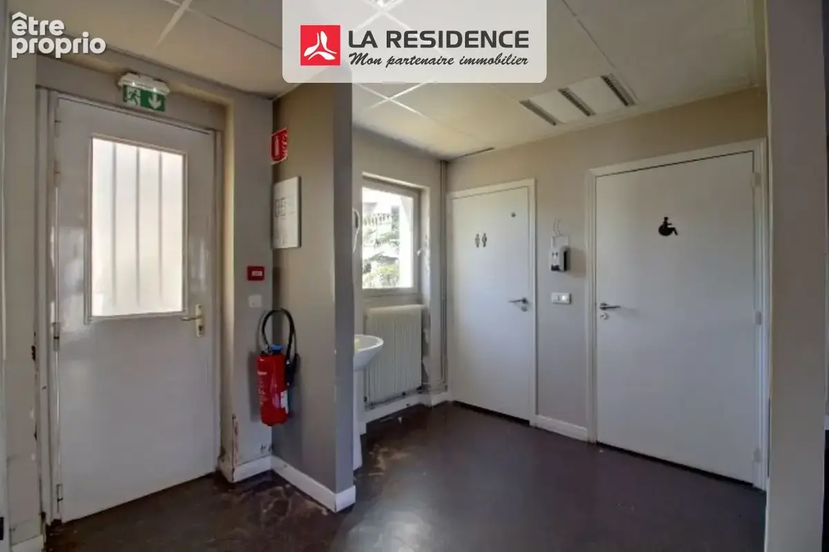 Commerce 180 m² à Les Mureaux  - photo 5