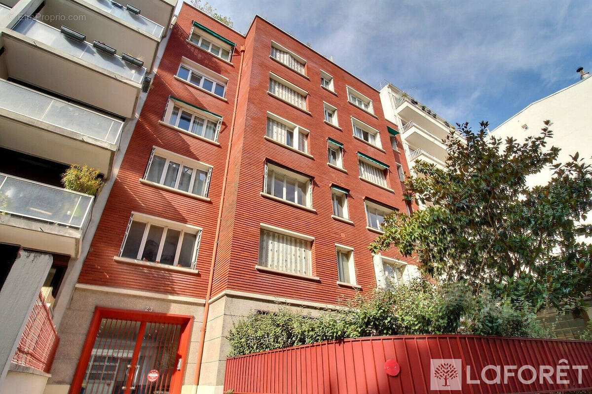 Appartement à LA GARENNE-COLOMBES